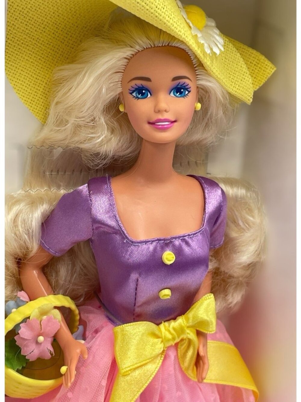 Spring Blossom Barbie 1995 Avon Exclusive #15391 NRFB